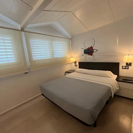Punta Monpas Otel