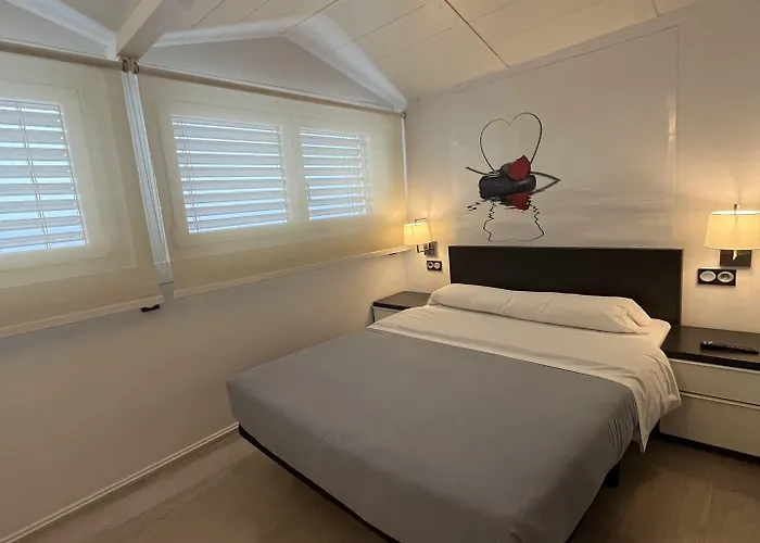 Otel Punta Monpas 2*