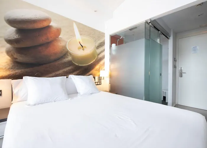 Otel Punta Monpas 2*