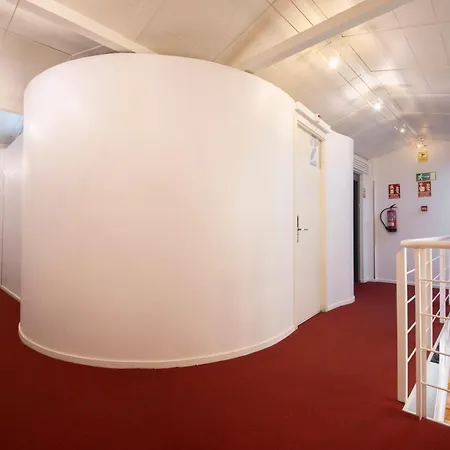 Готель Punta Monpas 2*